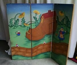 1940's school or child's dressing screen