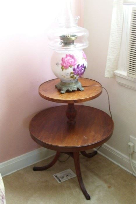 2-tier table - perfect for chalk paint