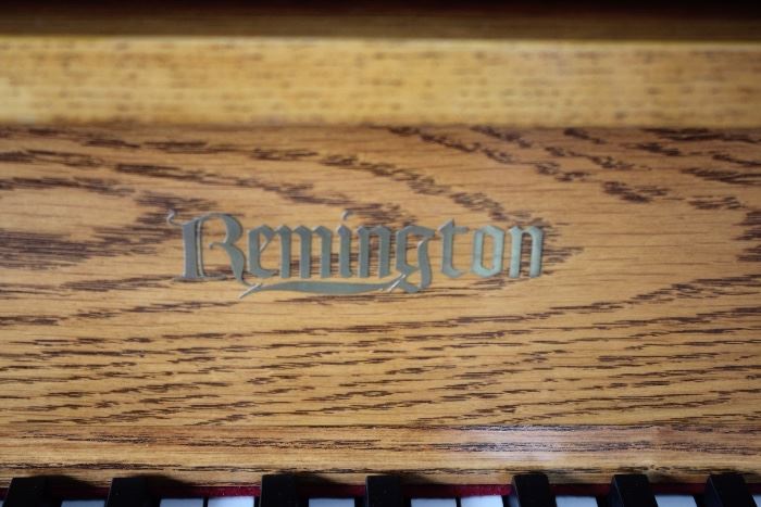 Remington 2005 Studio Upright Piano