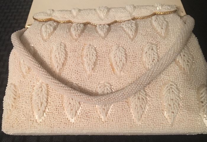 One of the prettiest beaded purses I've seen - nice condition !!