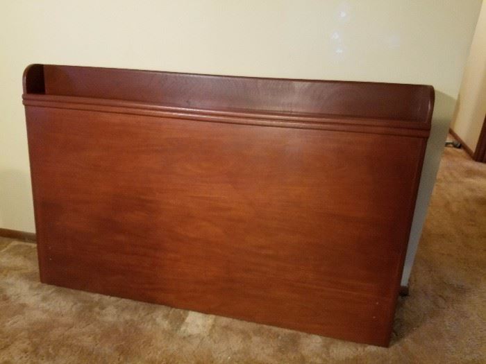 Queensize Headboard with frame