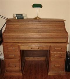 PHENOMENAL ROLL TOP DESK