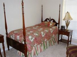 SWEET FOUR POSTER "CANOPY" BED