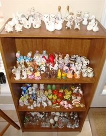 IF YOU ARE A SALT & PEPPER SHAKER COLLECTOR.....LET'S JUST SAY "WE HAVE THEM" ! THESE ARE OLD AND IN WONDERFUL CONDITION. LEFTON, OCCUPIED JAPAN, PORCELAIN, LUSTRE WARE and MORE ! THESE ARE JUST SOME OF WHAT'S AVAILABLE AT THIS SALE.