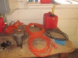 Extension cords , Table vise