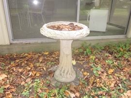 Bird bath