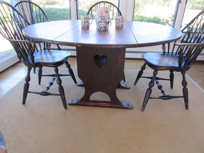 Eldred Wheeler hand crafted hutch table with set of 6 Windsor bow back chairs. Note heart motif.
