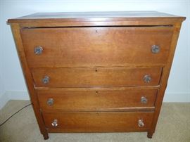 Vintage Chest of Drawers with Glass knobs