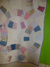 Vintage Double Wedding Ring Quilt