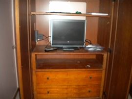 Entertainment amoire