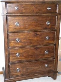 Aspen chest of drawers