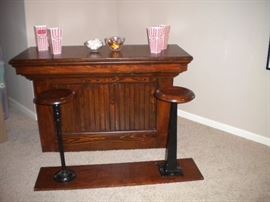 Antique free standing bar w/stools