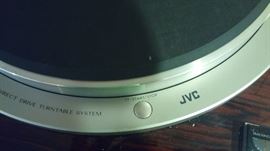 VINTAGE JVC QL-Y55F QUARTZ LOCK DIRECT DRIVE TURNTABLE