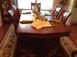 Dining Table w/ Two Leaves - Detail