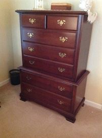 Mahogany Seven-Drawer Chest-On-Chest