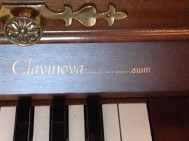 Yamaha Clavinova AWM Piano and Storage Bench - Detail