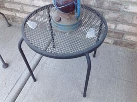 Black Metal Mesh Round Side Table