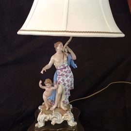 Very fine Meissen lamp