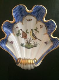 Exceptional hand-painted Herend with birds