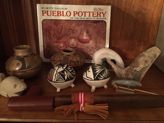 Small Native American artifacts & pottery