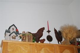 ASSORTED COUNTRY DECOR