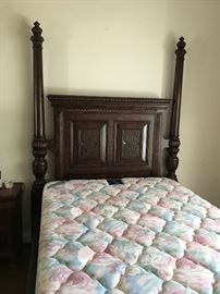 4 Poster Bed from Ethan Allen 