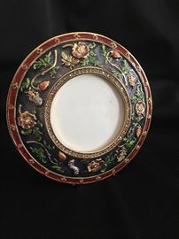 Jay Strongwater picture frame.  Measures 6" accross.