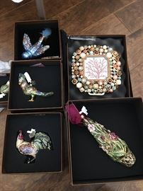 Jay Strongwater ornaments and frame 