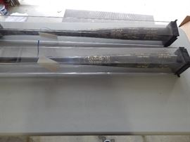 1995 World Series team bats in cases