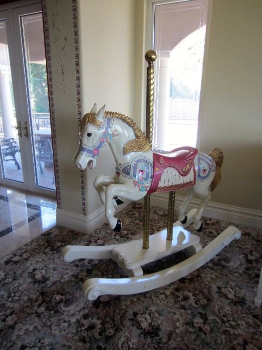 Full size carousel horse in excellent condition.