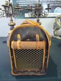 Pet carrier