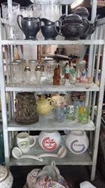 Much pottery and glassware