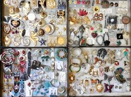 Pins & Brooches