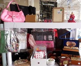 Vintage Ladies Hankies; Gloves. Jewelry Boxes