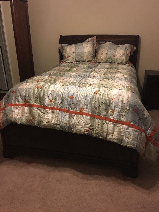 CONTEMPORARY FULL SIZE BED WITH MATTRESS AND BOXSPRINGS