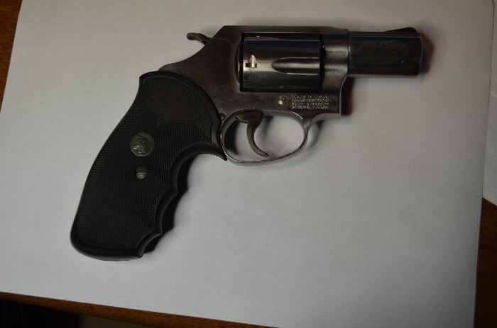 Smith & Wesson Model 60 Revolver 357 Cal. 5 Round Cylinder Rifling Char: 5 RH Serial # DAF8194 2006