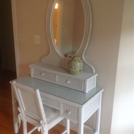 Lexington bedroom set with twin bed