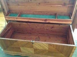 Beautiful waterfall Lane cedar chest with shelf