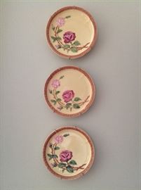 6 Majolica plates