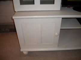 Entertainment cabinet