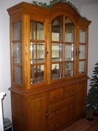 America China cabinet/buffet & matching dining room table with 3 leaves & 6 chairs with pads