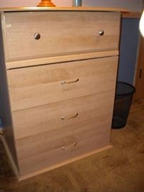 4 drawer chest of drawers
