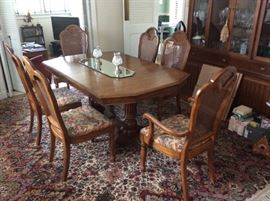 Dining Room Table & 6 chairs