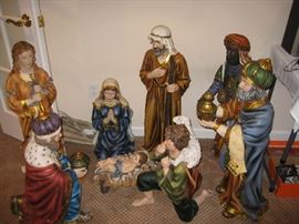 9-piece nativity set - We have packing boxes for this set