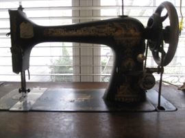 Vintage Singer machine 