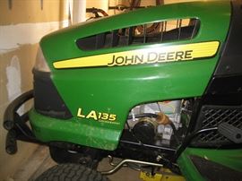John Deere LA 135