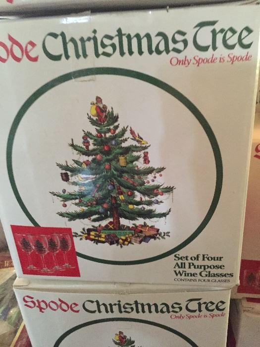 Spode Christmas tree place setting service for.12   $300.00** Buy it now PAYPAL **Lot#02  extra serving pieces priced separately  wine /water glasses  platter, creamer and sugar