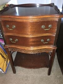 Antique end table of 4 piece bedroom set