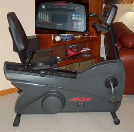 Life Fitness Recumbant Exercise Bike