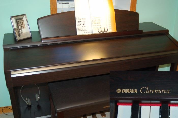 Yamaha Clavinova Electronic Keyboard Piano